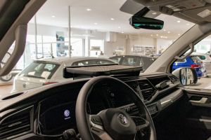 Midtbord til Volkswagen Transporter T6.1 (sort kant)