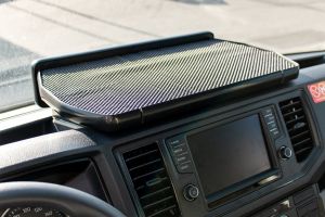 Midtbord til Volkswagen Crafter (sort kant)