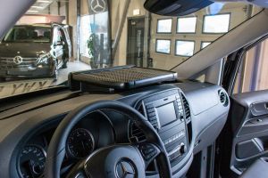 Midtbord til Mercedes-Benz Vito (sort kant)