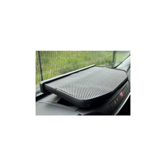 Midtbord til Iveco Daily (sort kant)